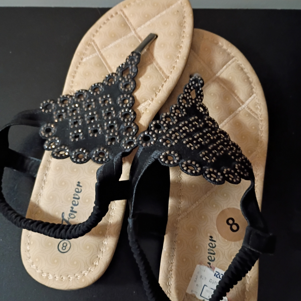 Forever 21 Black and Tan Sandals